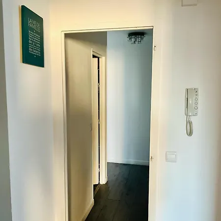 Booking كليشي